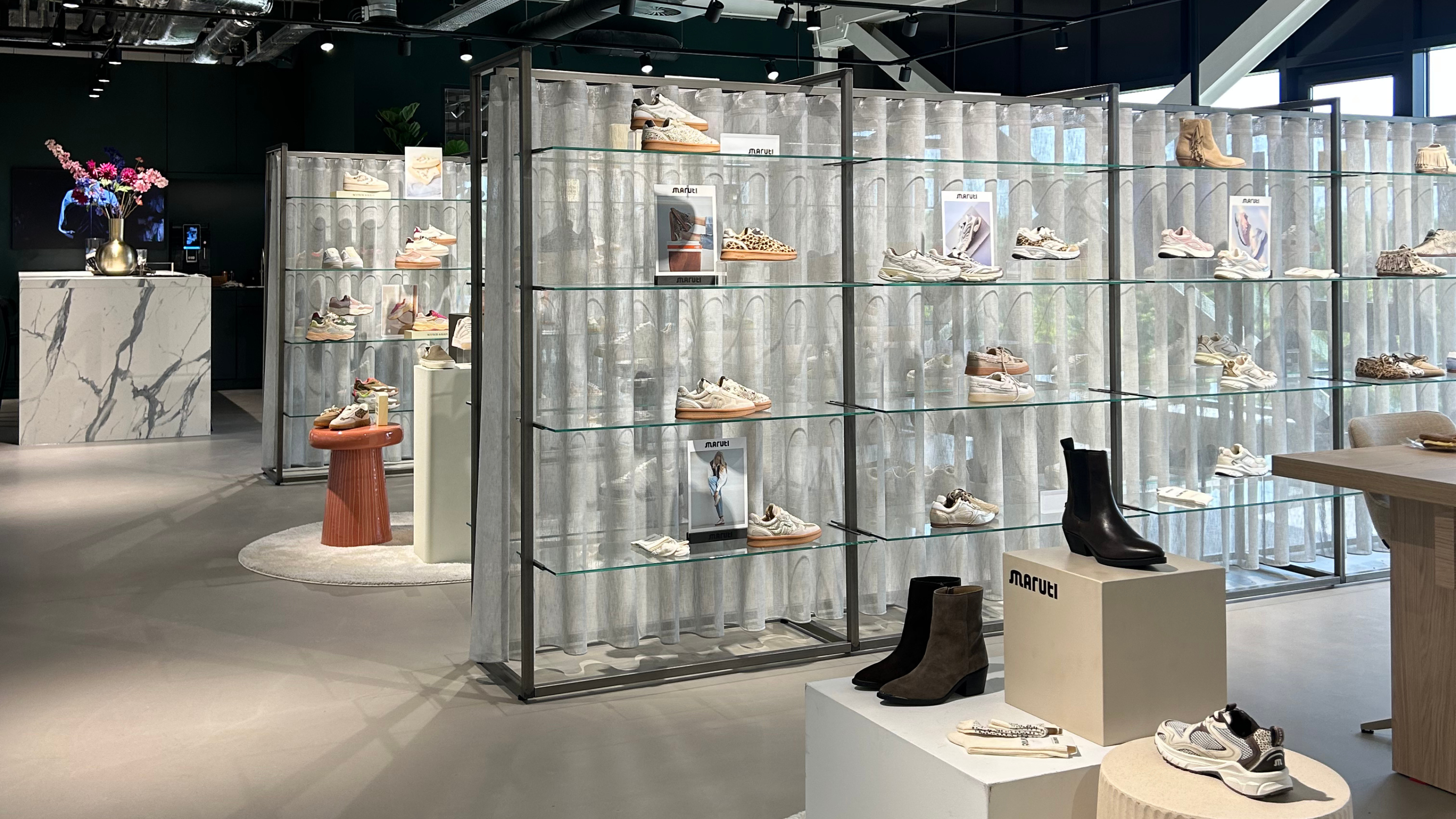 Bos Group International opent nieuwe showroom in CAST. Een nieuwe mijlpaal: alle merken onder één dak.