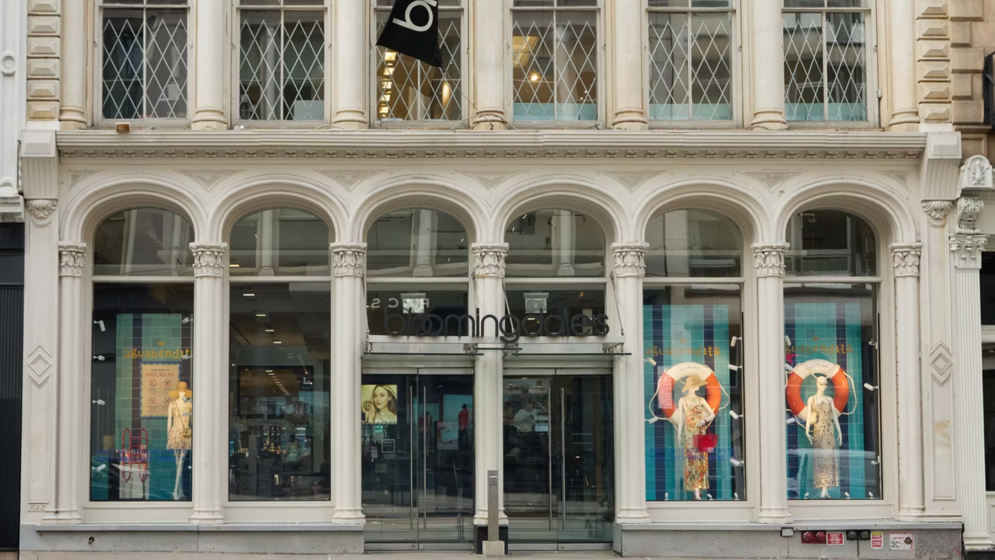 Smart Store Layout: How Department Stores Leverage Cross-Selling